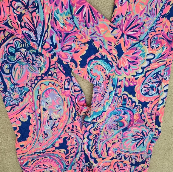 Lilly Pulitzer pants - Picture 2 of 4